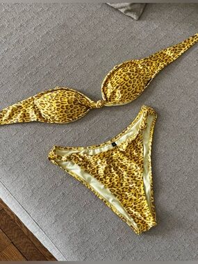 KENDALL+KYLIE Yellow Leopard Print Bikini Set